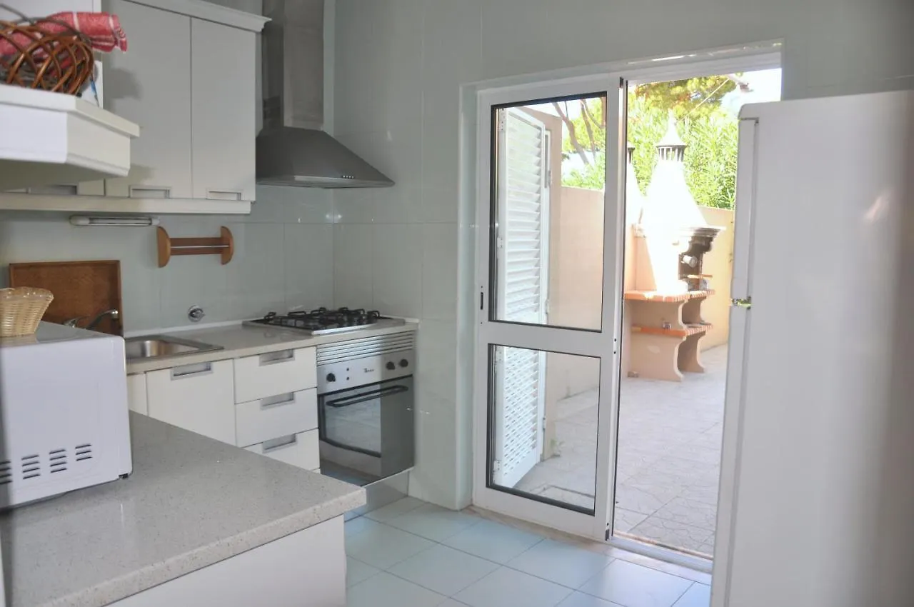 Comfortable And Well Equipped Terrace Villa With Private Pool And Air Conditioni Quarteira